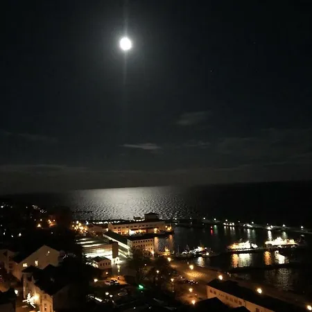 Ruegen-hotel فندق