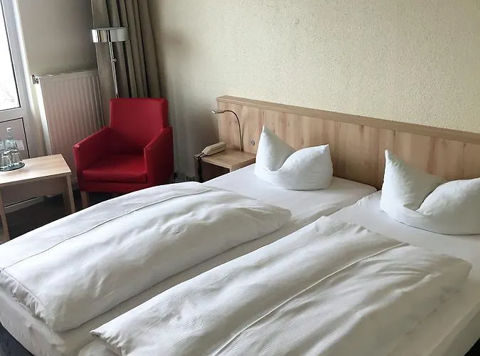 Отель Ruegen-hotel 3*